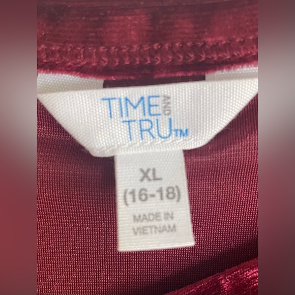 Velvet Burgundy Red Short Sleeve Blouse - Picture 3 of 3